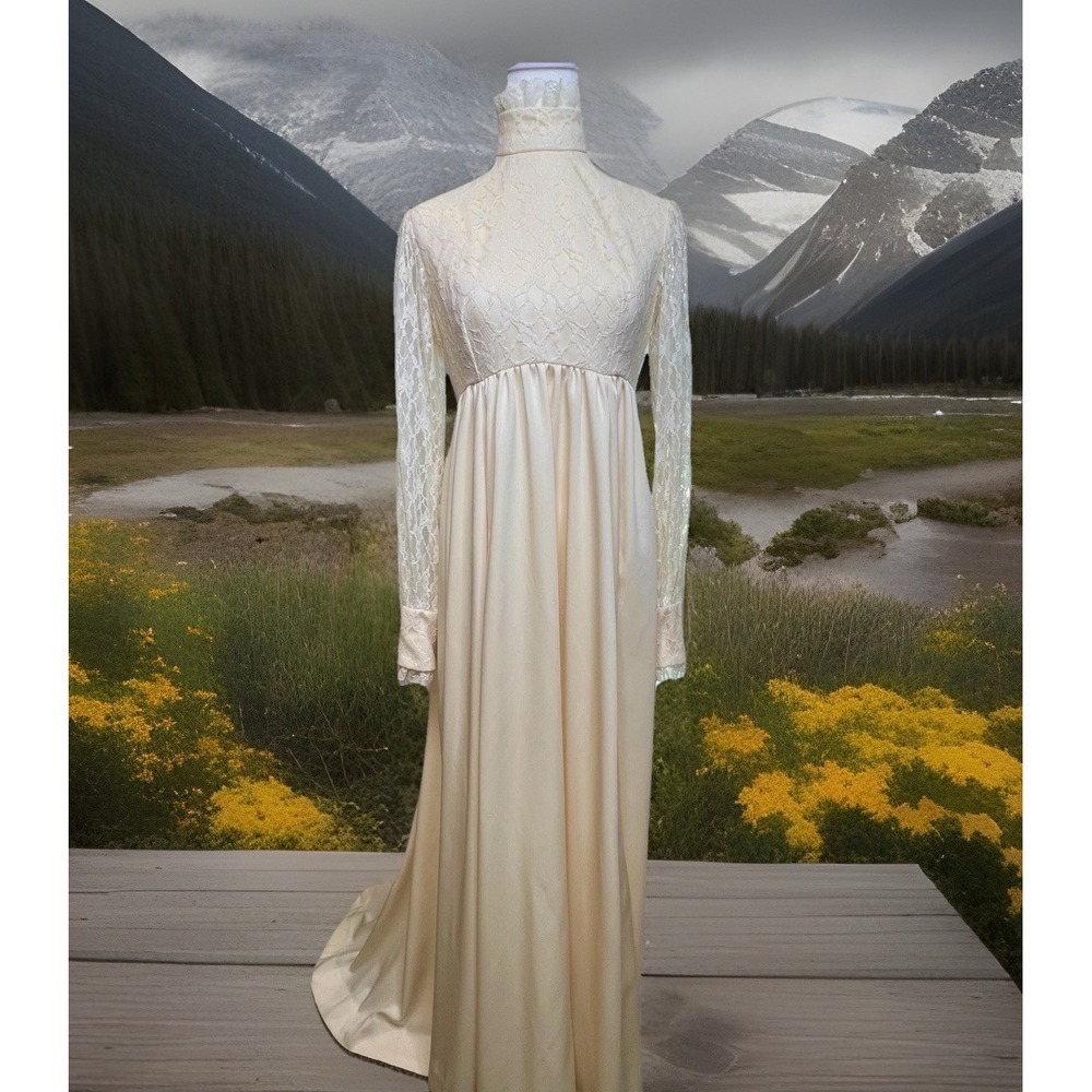VINTAGE 60s 70s Womens Dress Sz M Boho Lt Yellow Maxi  Gown Satin Lace High Neck